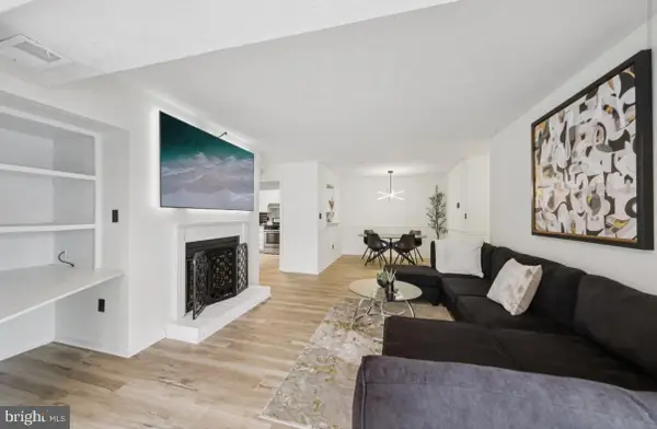 2209 Hunters Run Rd, RESTON, VA 20191