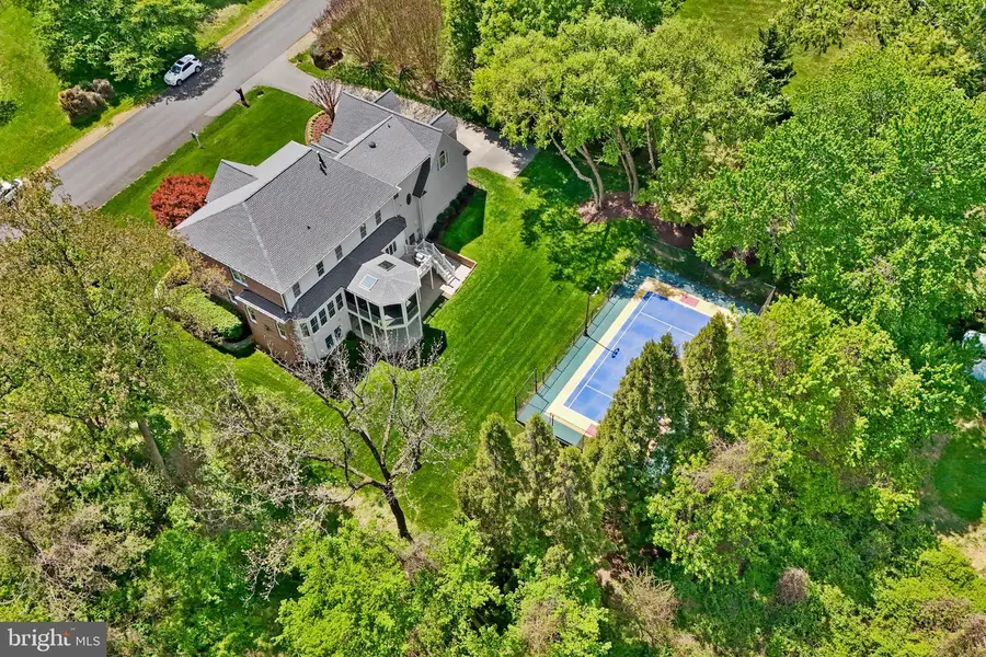 1090 Mill Field Ct, Great Falls, VA 22066 - #3