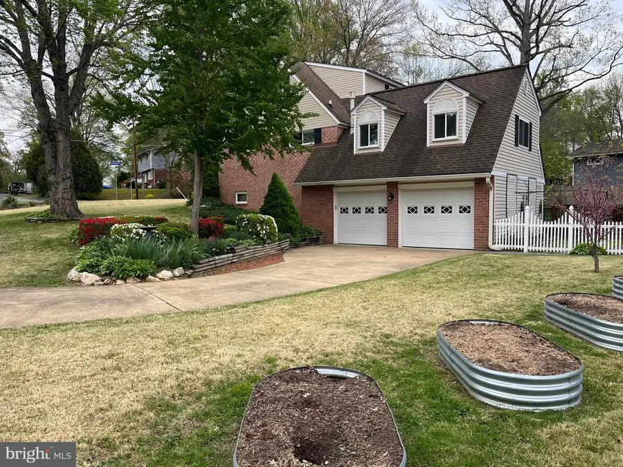 5300 Kings Park Dr, Springfield, VA 22151 - #2