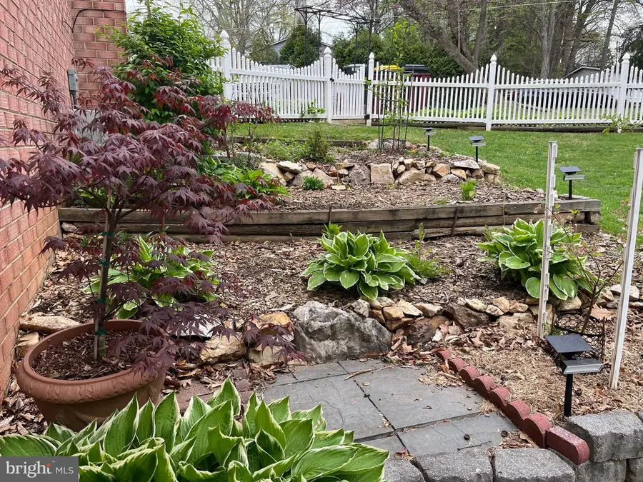 5300 Kings Park Dr, Springfield, VA 22151 - #3