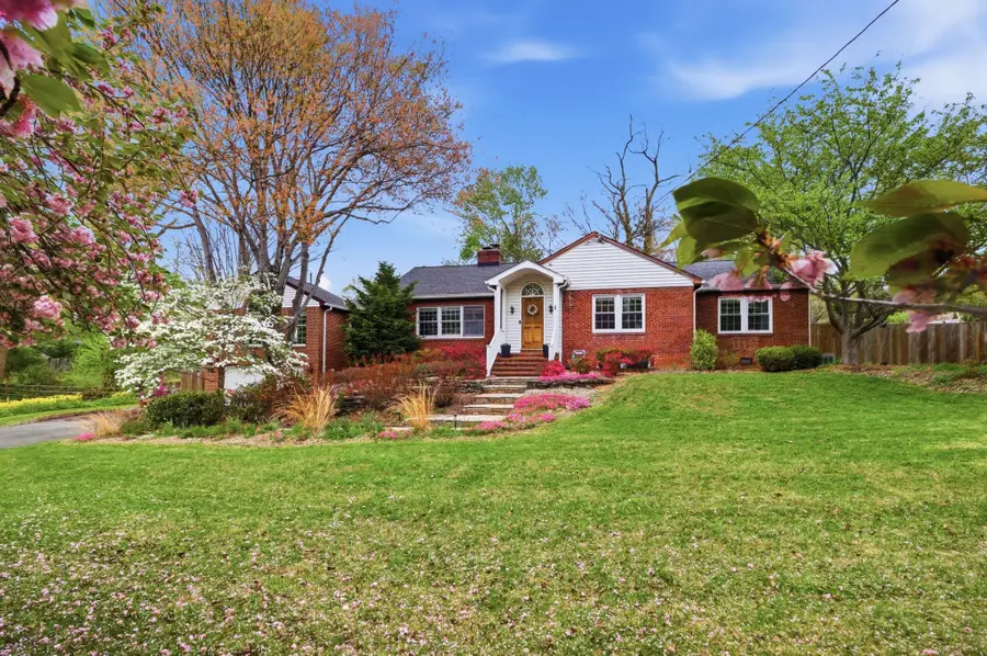 4637 Randolph Dr, Annandale, VA 22003 - #2