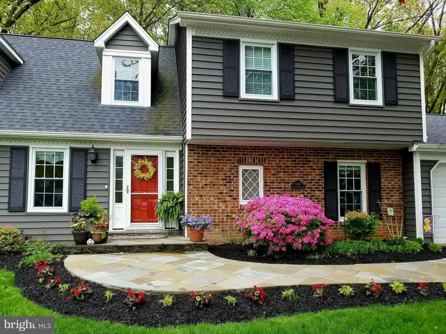 9518 Heathwood Ct, Burke, VA 22015 - #2