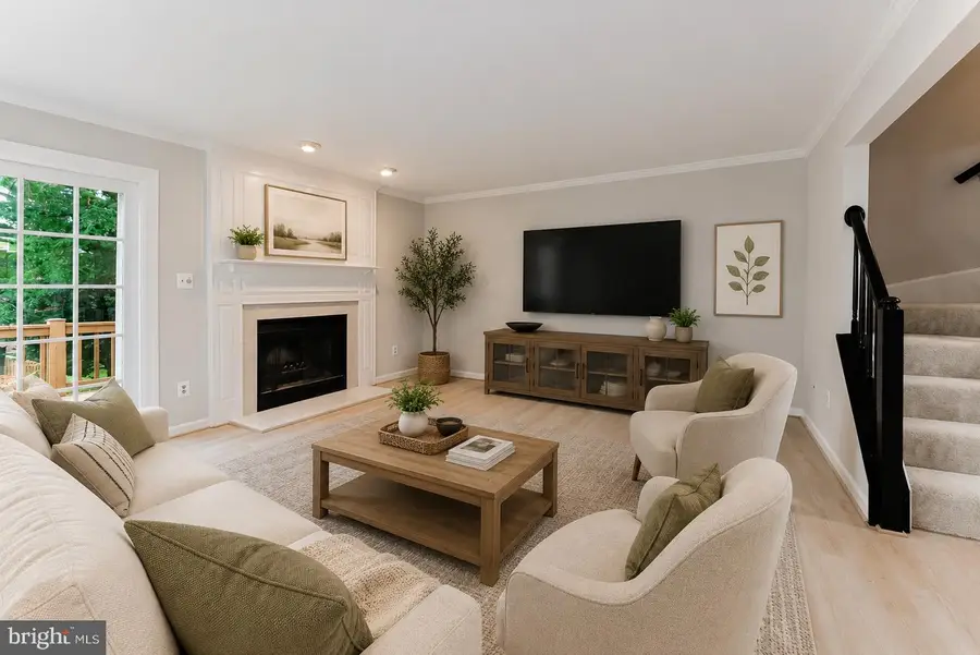 3929 Clares Ct, Fairfax, VA 22033 - #3