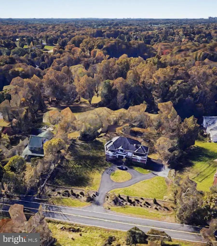 9709 Georgetown Pike, Great Falls, VA 22066 - #2