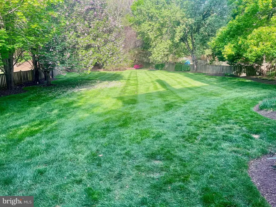 1706 Broadfield Ln, Vienna, VA 22182 - #3