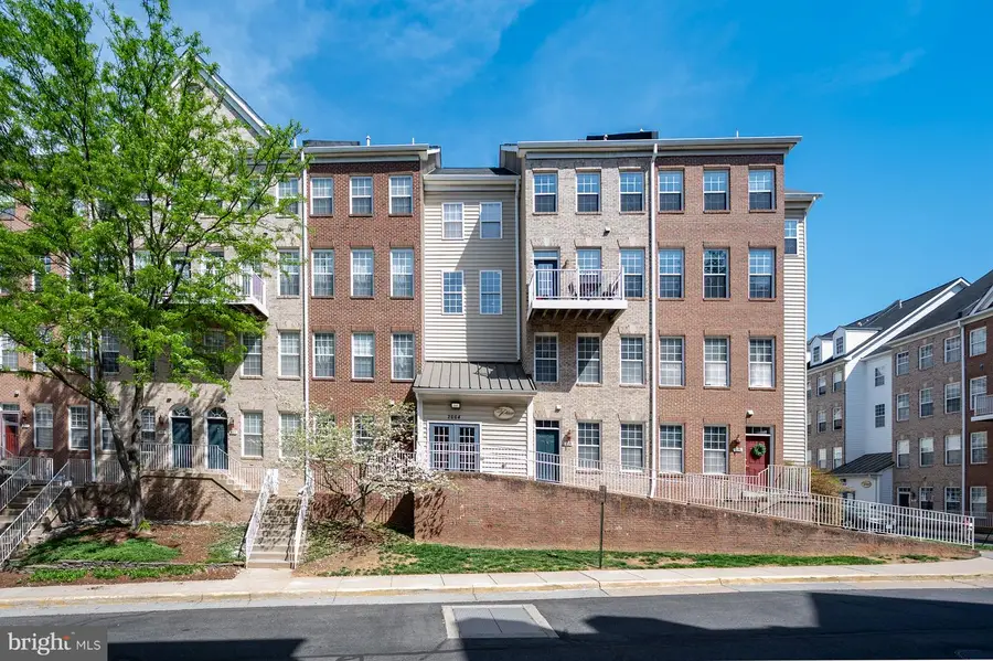 2664 Manhattan Pl #305, Vienna, VA 22180 - #2