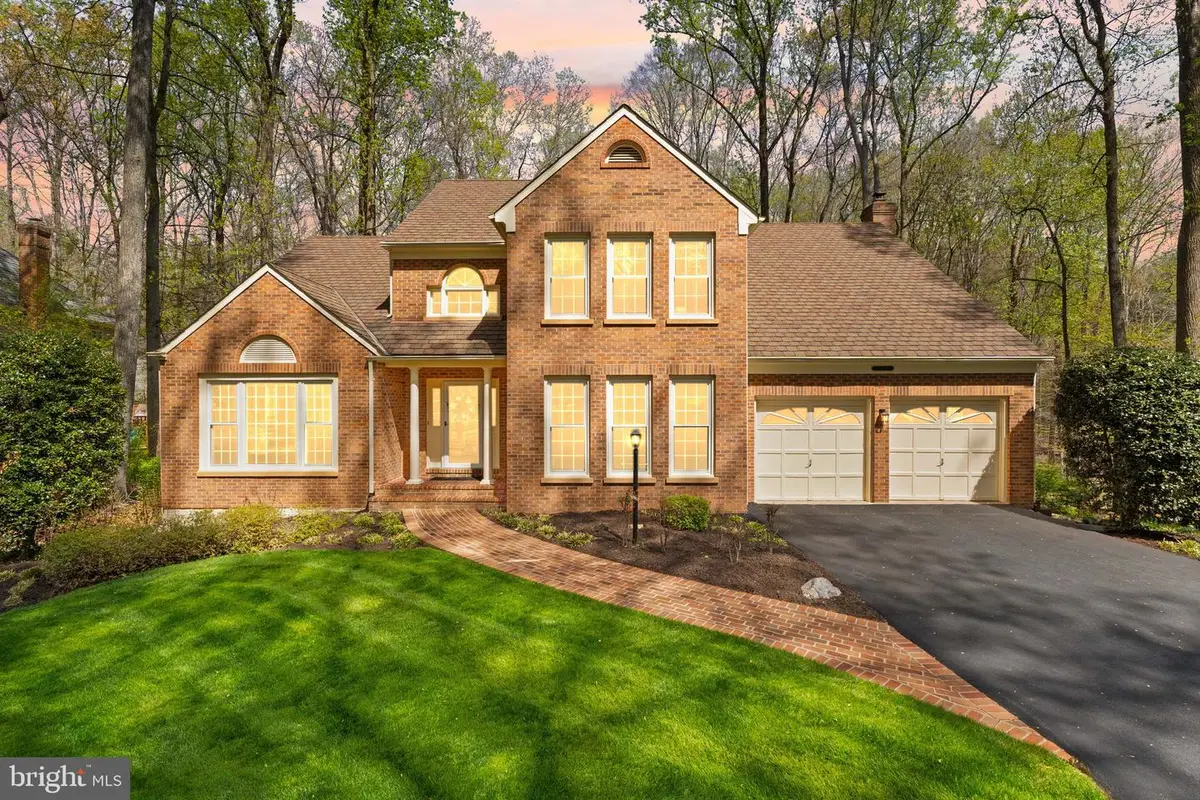 6823 Brimstone Ln, Fairfax Station, VA 22039 - #1