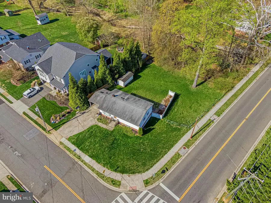 301 Patrick St Sw, Vienna, VA 22180 - #2