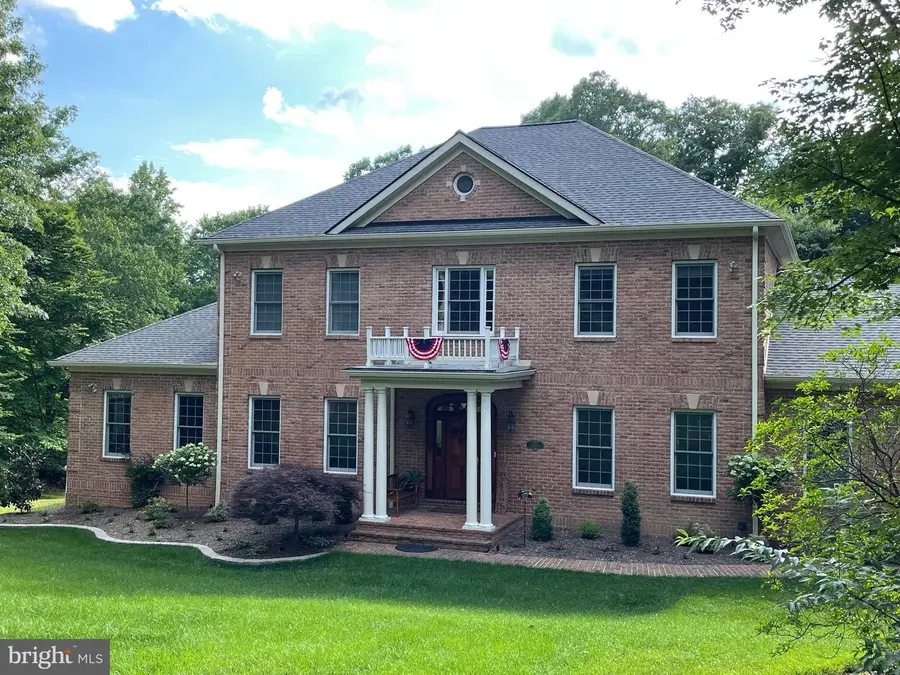 12820 Dunvegan Dr, Clifton, VA 20124 - #2