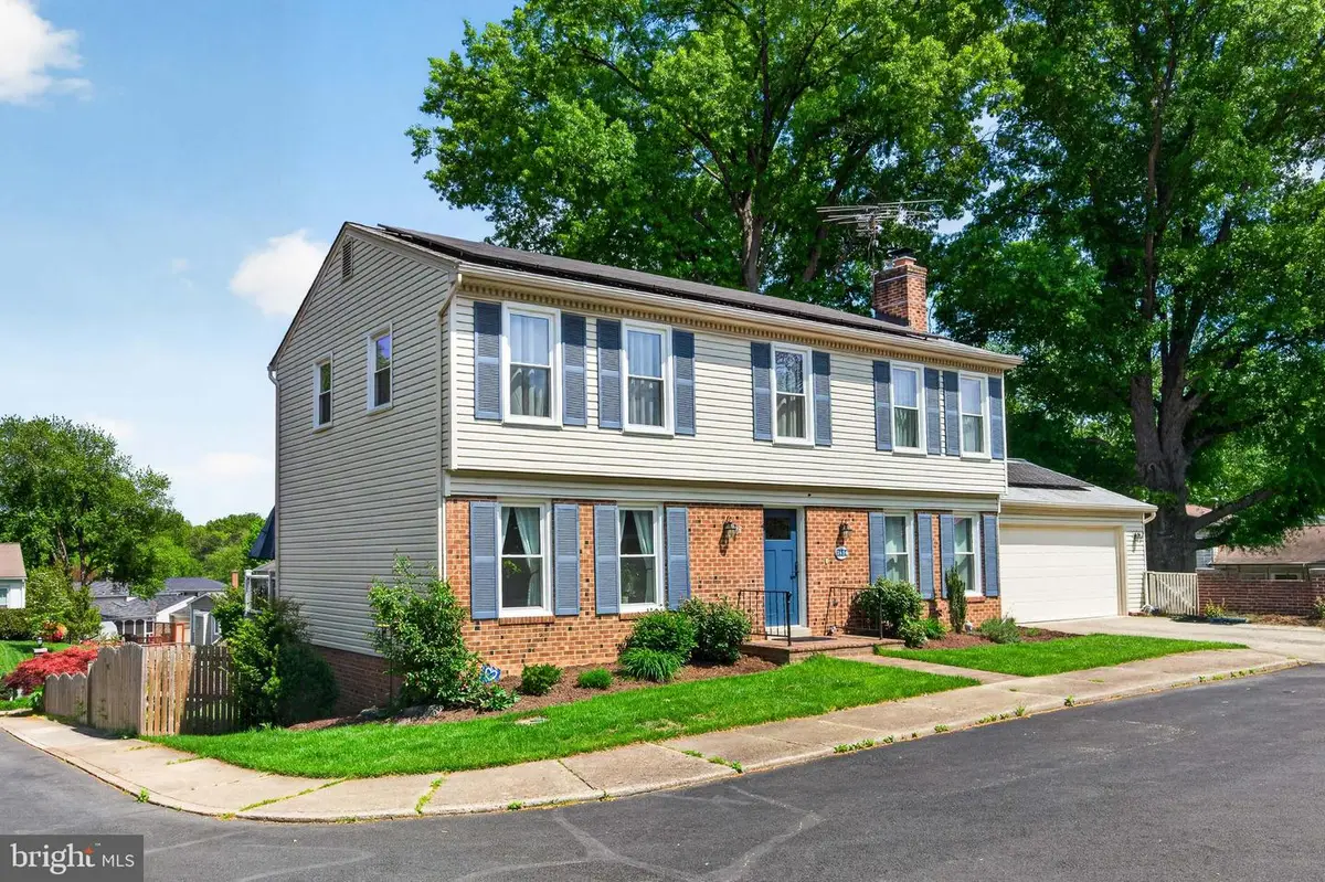 1834 Saint Roman Dr, Vienna, VA 22182 - #1