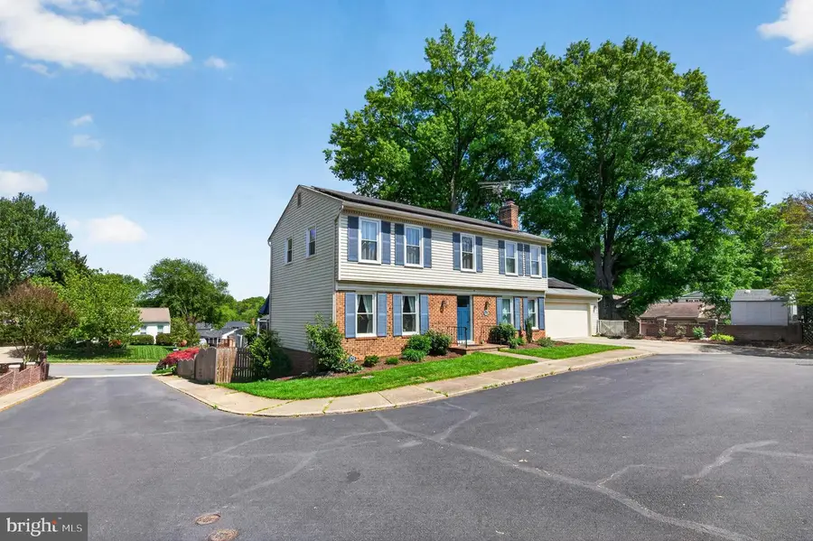 1834 Saint Roman Dr, Vienna, VA 22182 - #2
