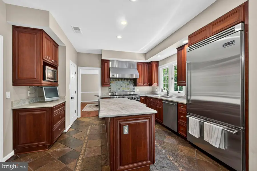 6303 Rockbridge Pl, Centreville, VA 20120 - #3