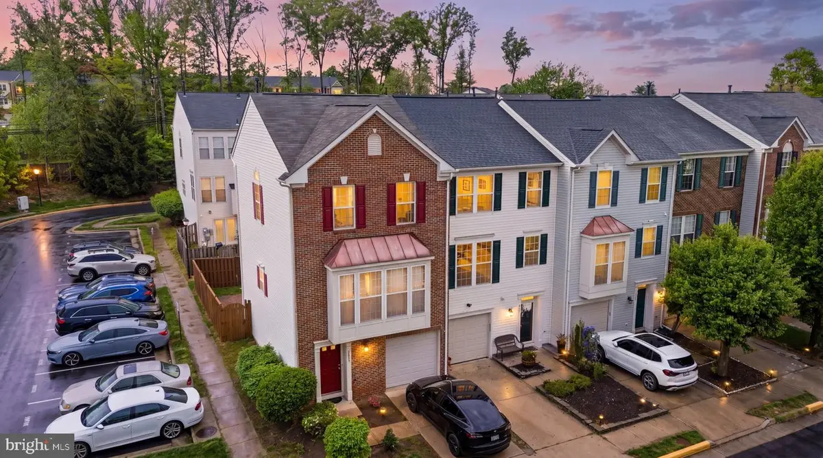 7864 Dogue Indian Cir, Lorton, VA 22079 - #1