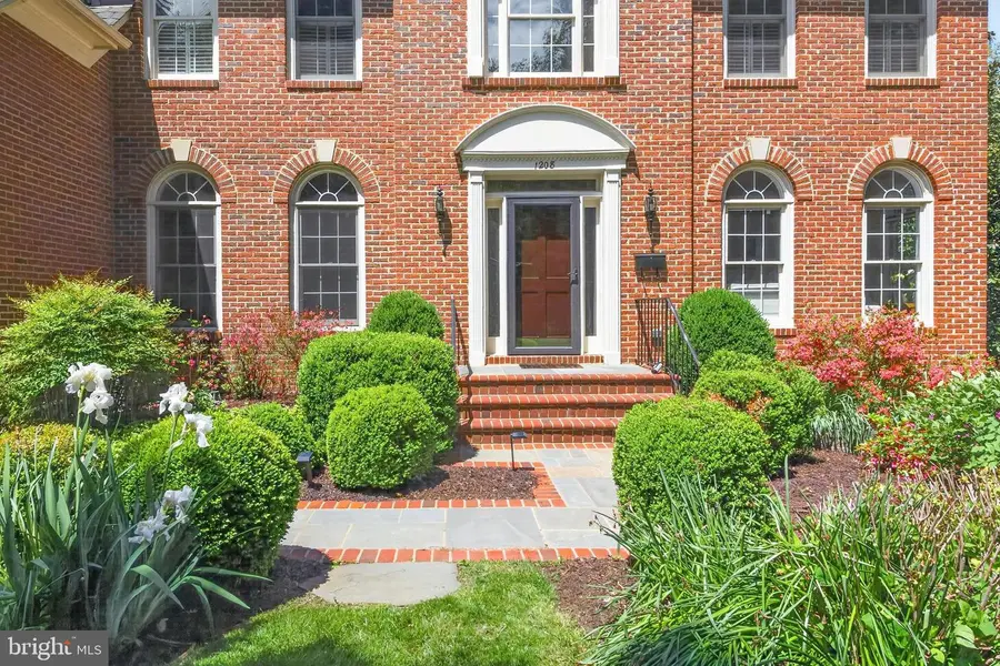 1208 Ingleside Ave, McLean, VA 22101 - #3