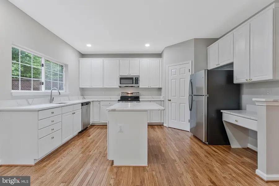 2906 Fairfax Metro Ln, Vienna, VA 22181 - #3