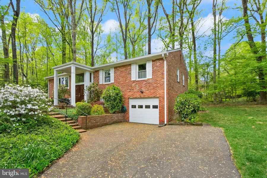 3702 Prado Pl, Fairfax, VA 22031 - #3