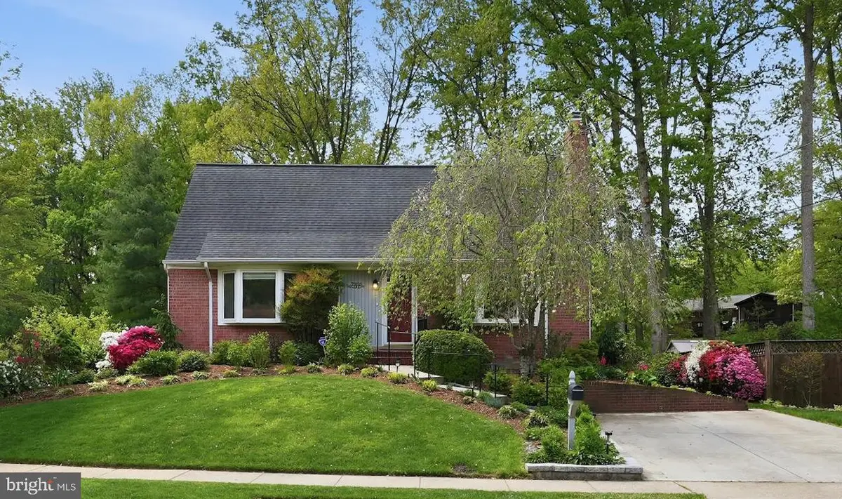 7006 Barnack Dr, Springfield, VA 22152 - #1