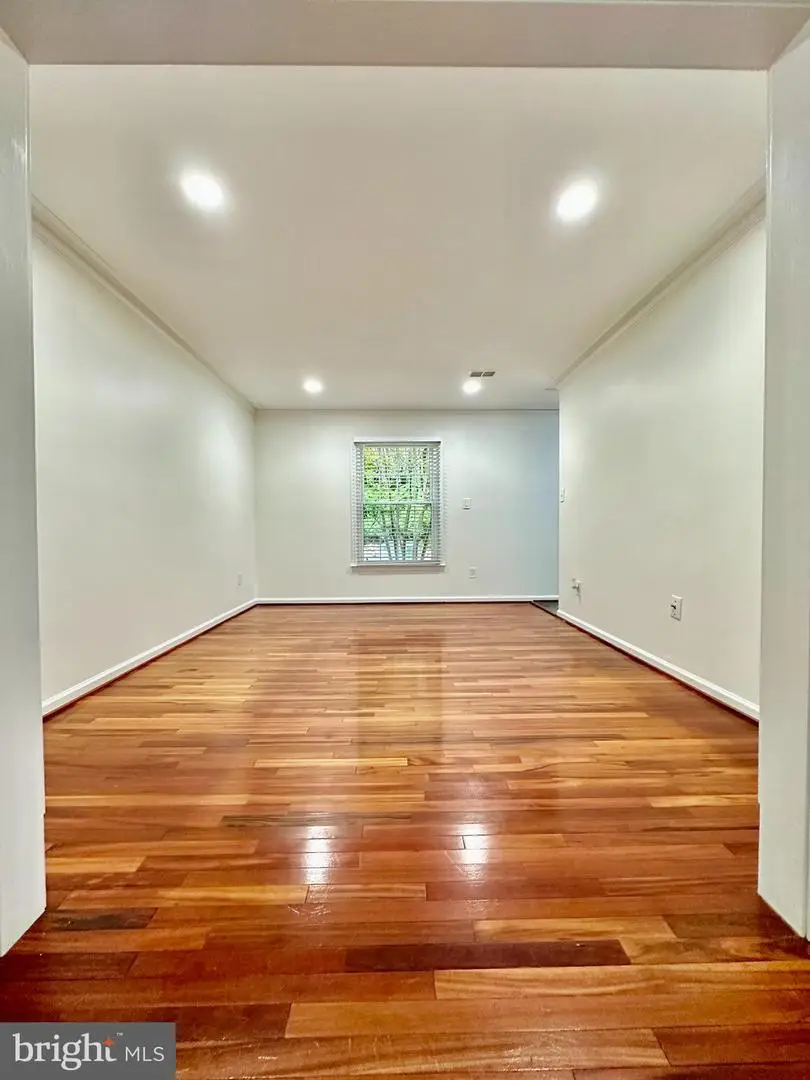 5230 Lonsdale Dr, Springfield, VA 22151 - #2
