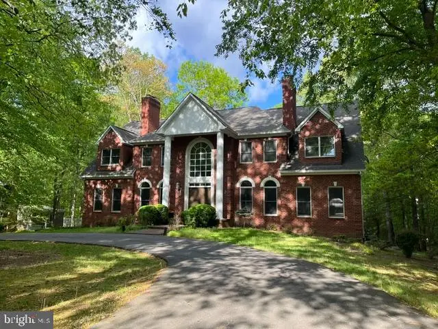 188 River Park Dr, Great Falls, VA 22066 - #1