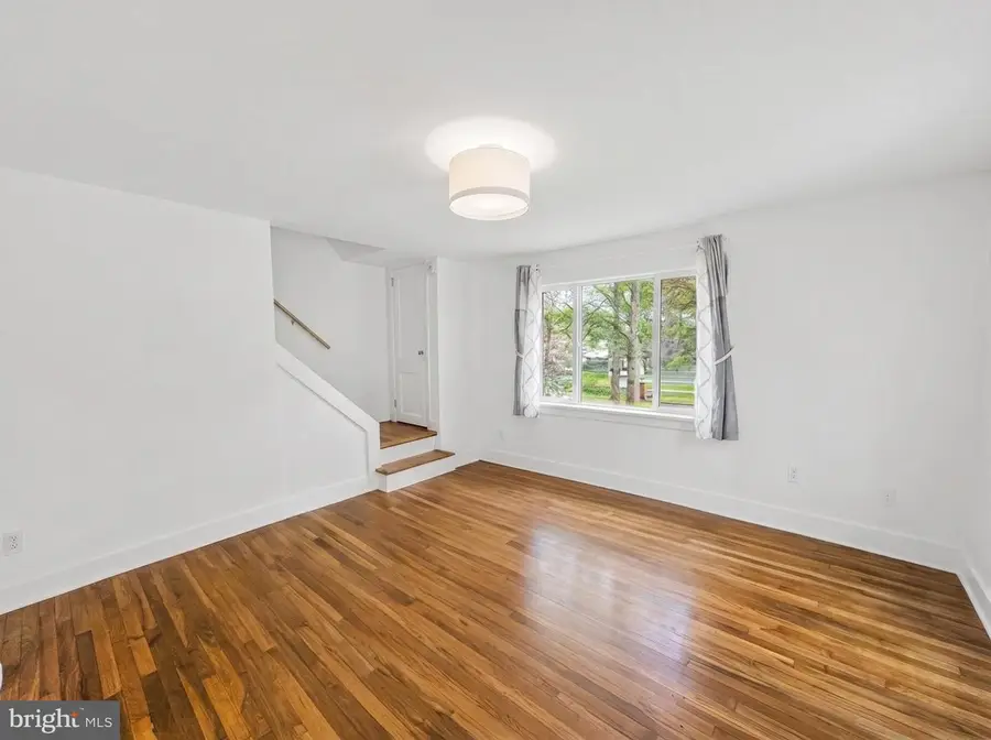 2411 Riverview Ter, Alexandria, VA 22303 - #3