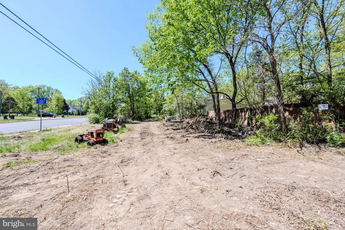 12224 Braddock Rd, Fairfax, VA 22030 - #1