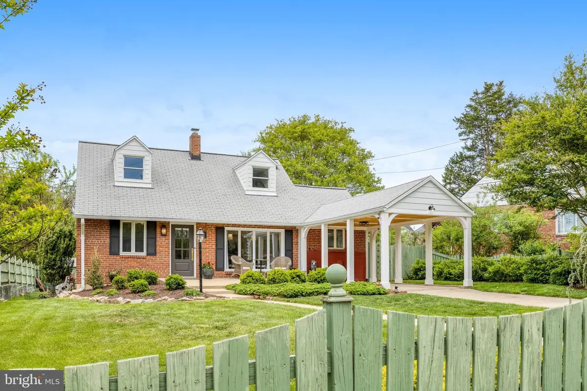 7302 Tyler Ave, Falls Church, VA 22042 - #1