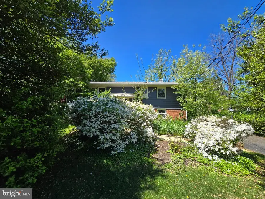 1608 Chain Bridge Rd, McLean, VA 22101 - #2