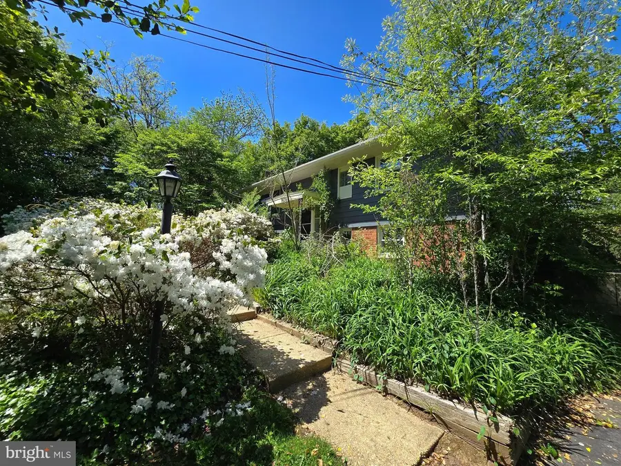 1608 Chain Bridge Rd, McLean, VA 22101 - #3