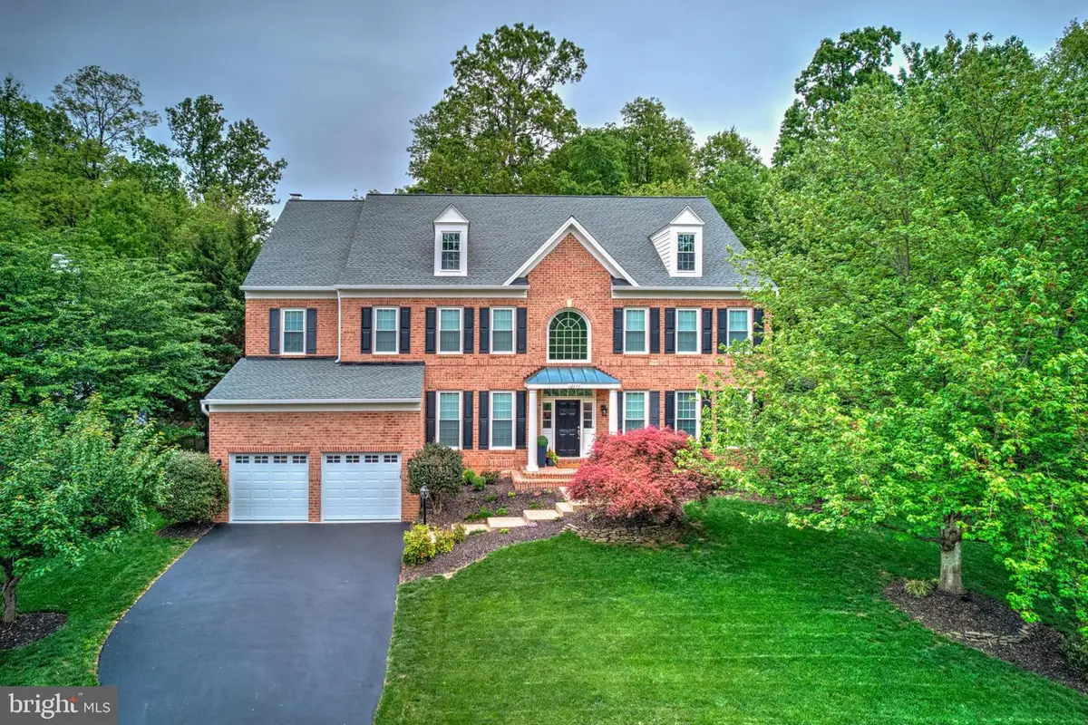 12111 Walnut Branch Rd, Reston, VA 20194 - #1