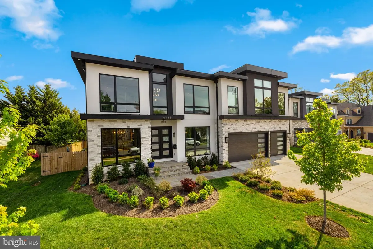 6933 Espey Ln, McLean, VA 22101 - #1