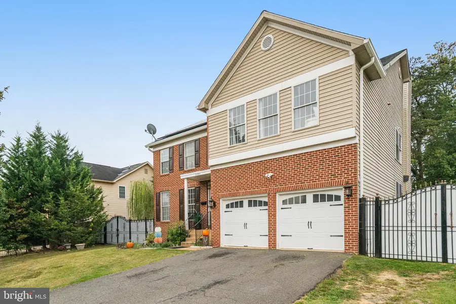 3444 Washington Dr, Falls Church, VA 22041 - #2