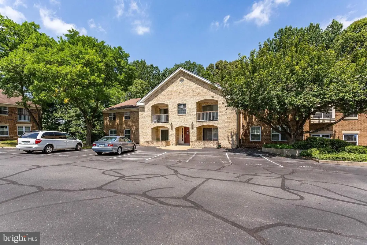 5804 Cove Landing Rd #201, Burke, VA 22015 - #1