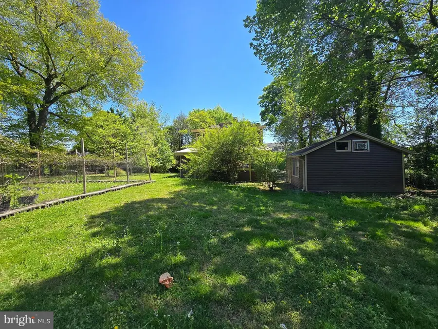 1616 Chain Bridge Rd, McLean, VA 22101 - #2