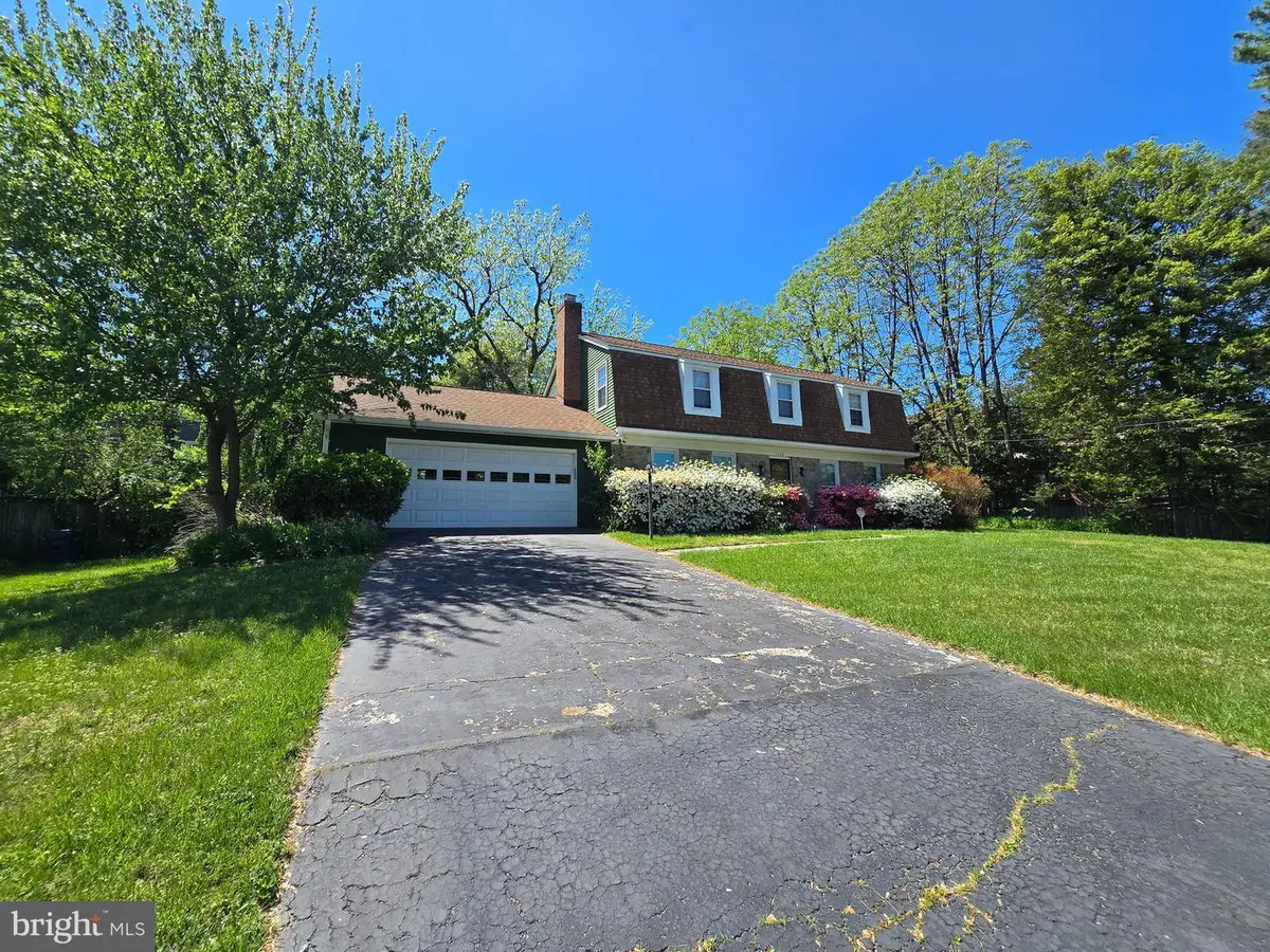 1530 Pathfinder Ln, McLean, VA 22101 - #1