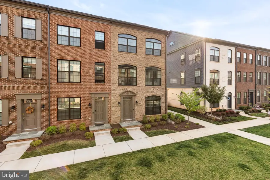 12548 Dehring Dr, Fairfax, VA 22033 - #2