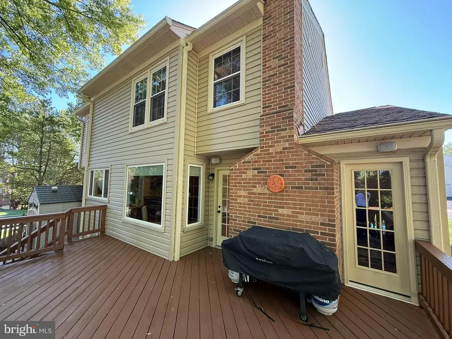 9600 Burnt Oak Dr, Fairfax Station, VA 22039 - #3