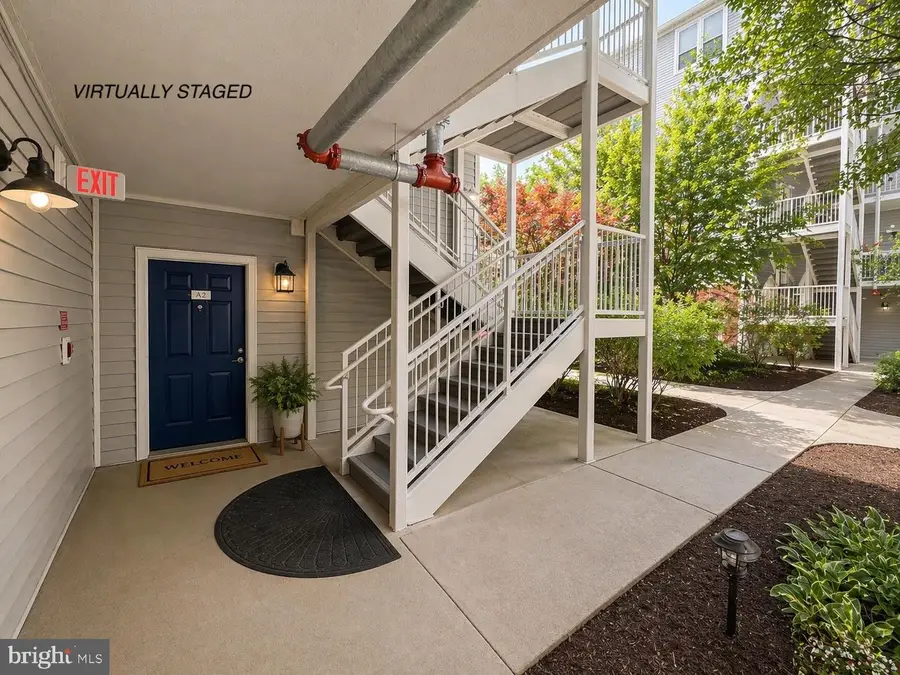 3176 Summit Square Dr #4-a2, Oakton, VA 22124 - #3