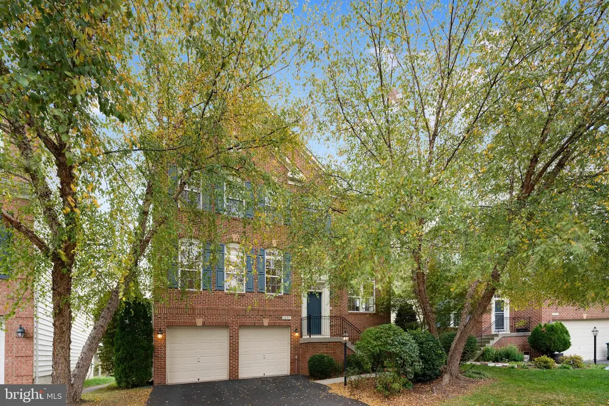1697 Winterwood Ct, Herndon, VA 20170 - #1
