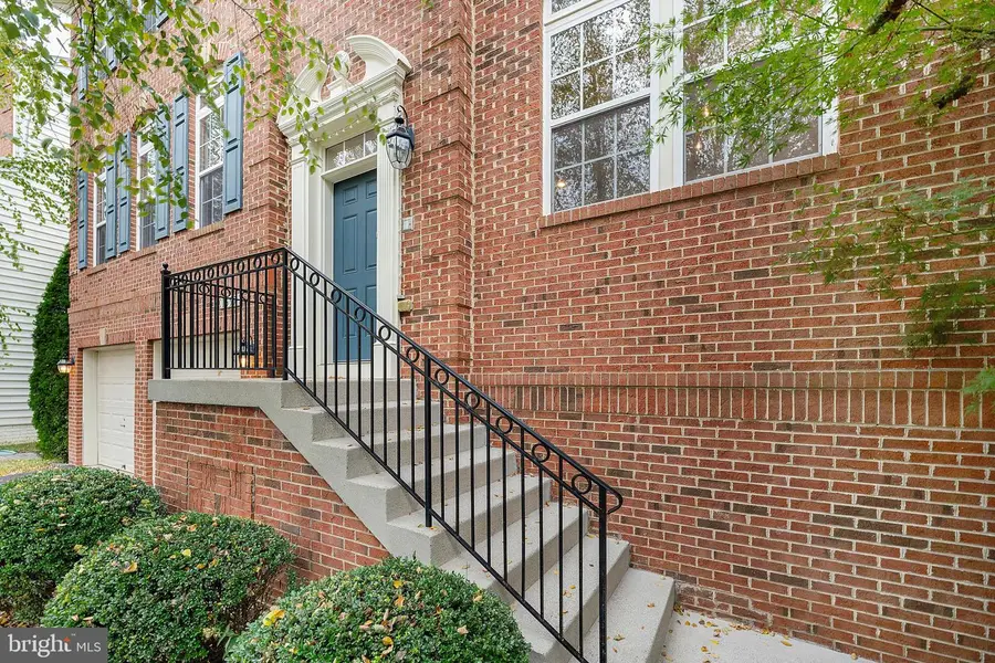 1697 Winterwood Ct, Herndon, VA 20170 - #2