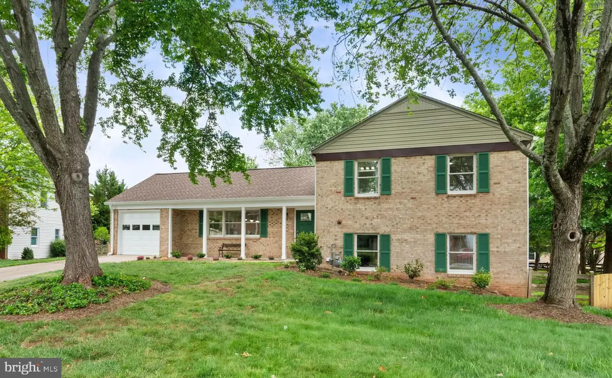 4505 Briarton Dr, Chantilly, VA 20151 - #1