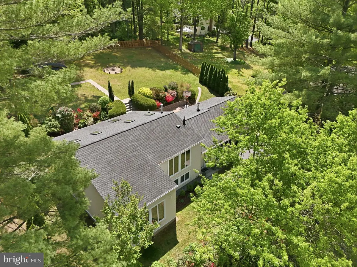 10929 Howland Dr, Reston, VA 20191 - #1