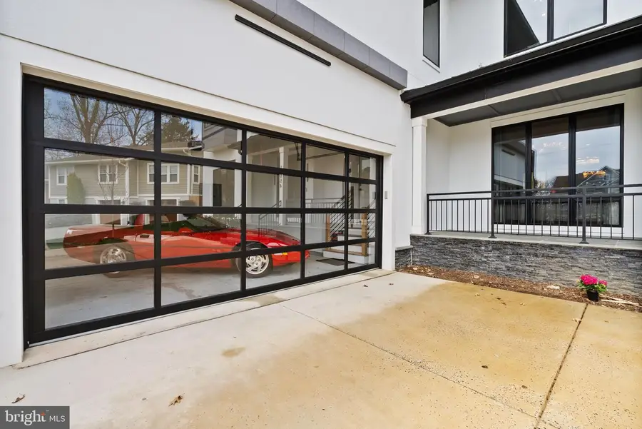 1054 Kinglet Ct, McLean, VA 22101 - #3