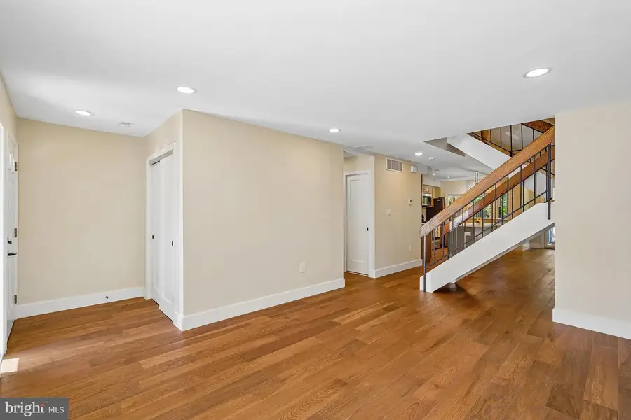 1309 Northgate Sq, Reston, VA 20190 - #3