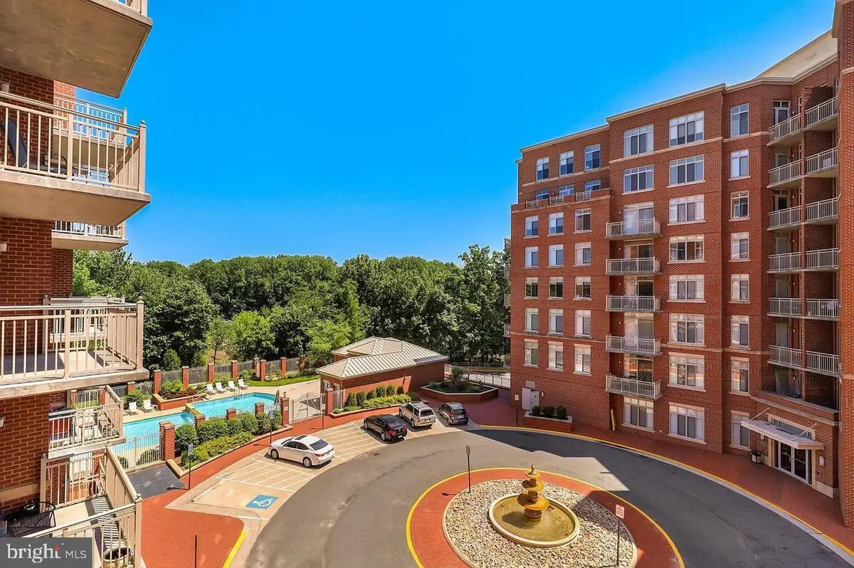 4490 Market Commons Dr #413, Fairfax, VA 22033 - #1