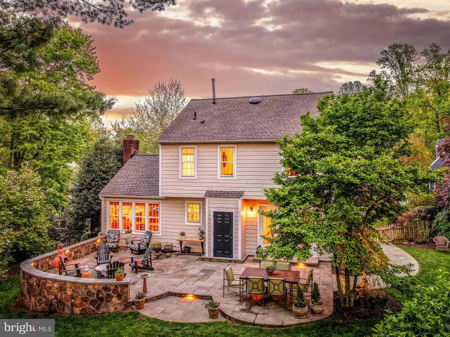 11686 Stockbridge Ln, Reston, VA 20194 - #2