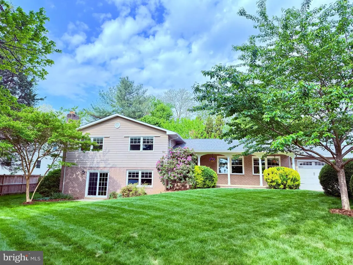 4510 Rhett Ln, Fairfax, VA 22030 - #1