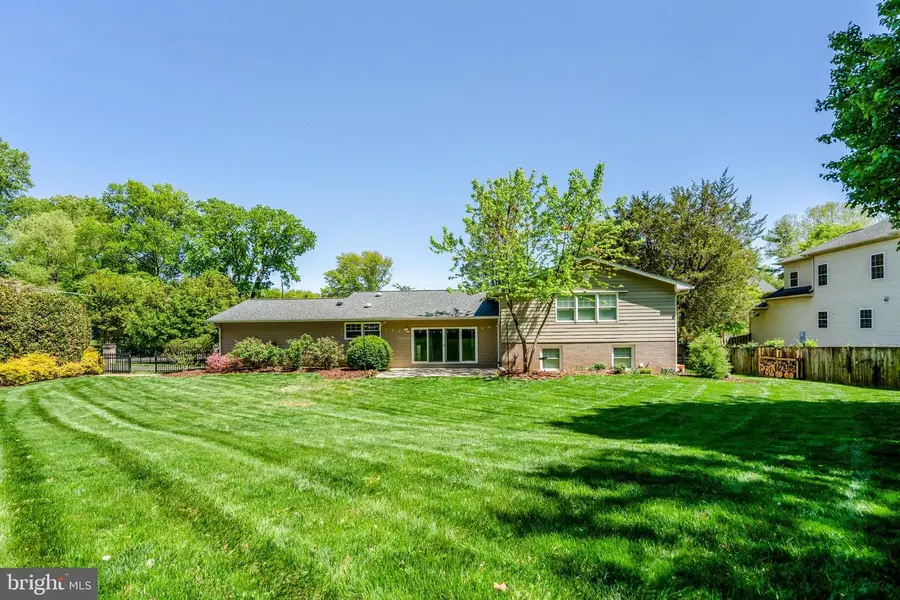 4510 Rhett Ln, Fairfax, VA 22030 - #3