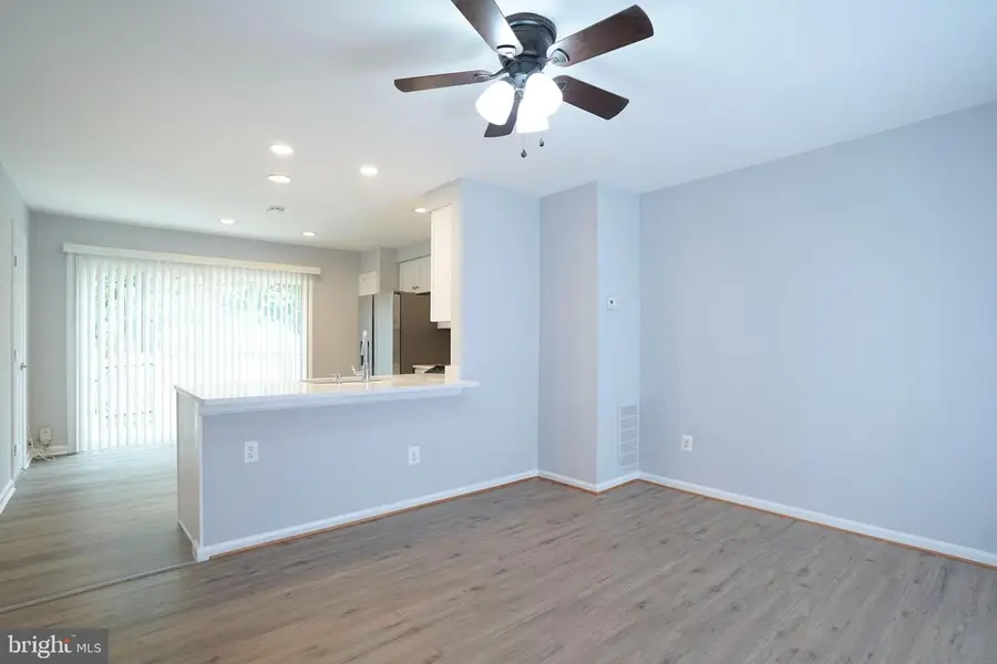 14717 Basingstoke Loop, Centreville, VA 20120 - #3