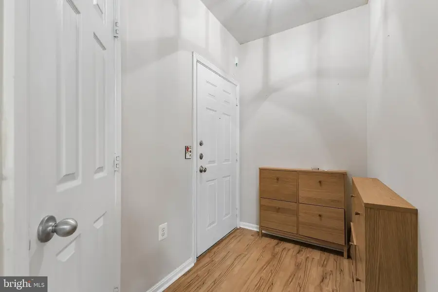 9480 Virginia Center Blvd #211, Vienna, VA 22181 - #3