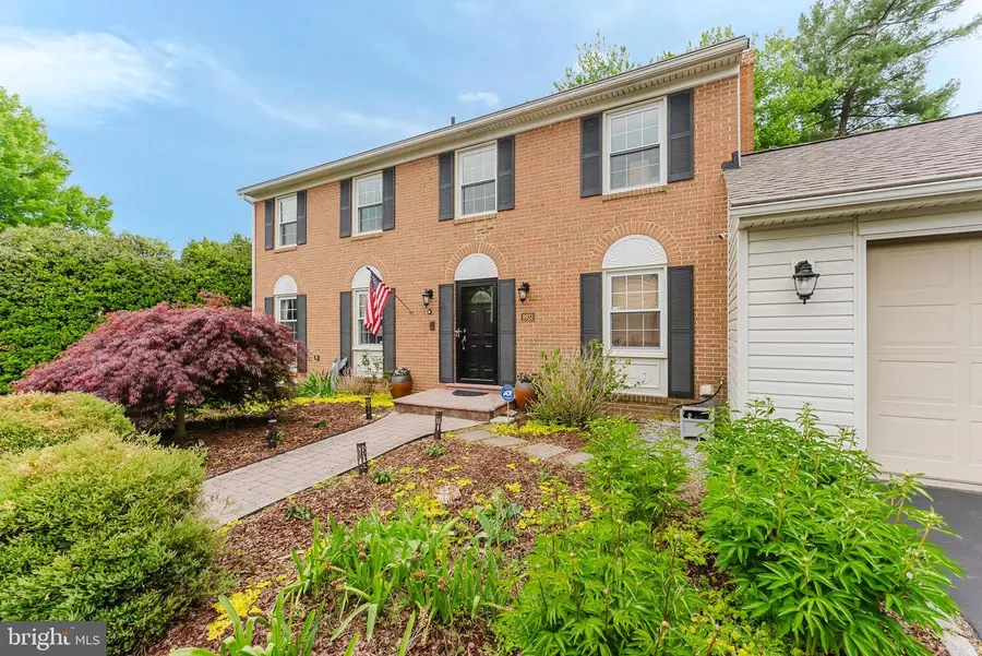 9923 Marquand Dr, Burke, VA 22015 - #2